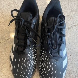 Adidas Predator indoor soccer shoes, size 5 youth